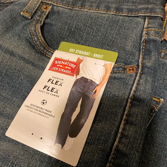 NWT Levi’s straight cut jeans size - 32x32 - Picture 3 of 3